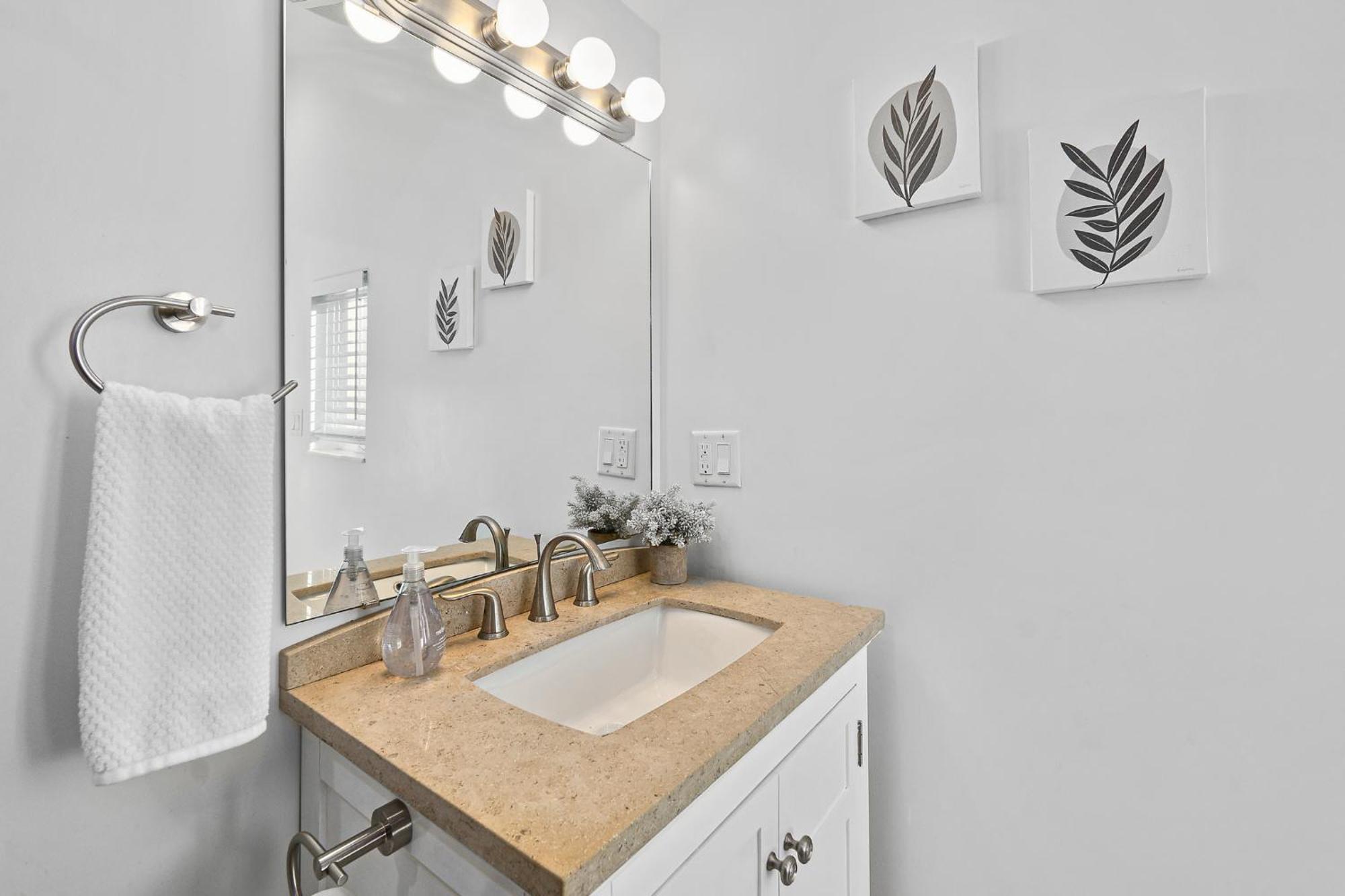 Old Mission Guest Suite - Charming Apartment, 15 Min Walk To Downtown! Сент-Огастин Экстерьер фото